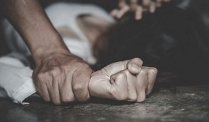 2 लड़कों ने नाबालिग लड़की को शराब पिलाकर किया सामूहिक दुष्कर्म