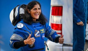 Sunita Williams की सुरक्षित वापसी पर झूलासन गांव में जश्न का माहौल, देखें Video