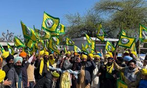 पंजाब: किसानों ने ‘आप’ सरकार में मंत्रियों और विधायकों के घरों के बाहर किया विरोध प्रदर्शन