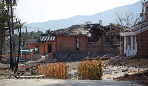 दक्षिण कोरियाई लड़ाकू विमान ने गलती से गिराए बम, सात लोग हुई घायल 