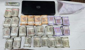अमृतसर पुलिस को मिली बड़ी सफलता, 2 हवाला ऑपरेटर गिरफ्तार, 561 ग्राम हेरोइन सहित कई लाख कैश बरामद