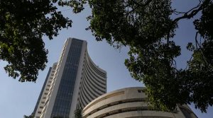 शेयर बाजार के शुरुआती कारोबार में बढ़त… चढ़े Sensex और Nifty के अंक, पढ़ें खबर 
