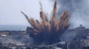 Israel Syria Attack : इजरायल ने सीरिया में सैन्य ठिकानों को बनाया निशाना, किए इजरायली हवाई हमले