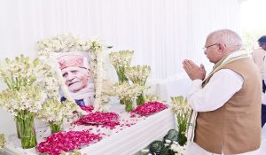 केंद्रीय मंत्री भूपेंद्र यादव के पिता के निधन पर शोक जताने पहुंचे मनोहर लाल