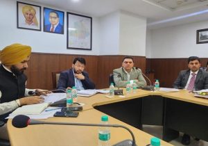 फायर ब्रिगेड आउटसोर्स यूनियन ने स्थानीय सरकार मंत्री डॉ. रवजोत सिंह से की मुलाकात, नियमितीकरण और बेहतर वेतन की उठाई मांग