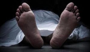 दुखद घटना : डिलीवरी के दौरान पत्नी की मौत, खबर सुन घर लौट रहे पति की भी सड़क हादसे में मौत