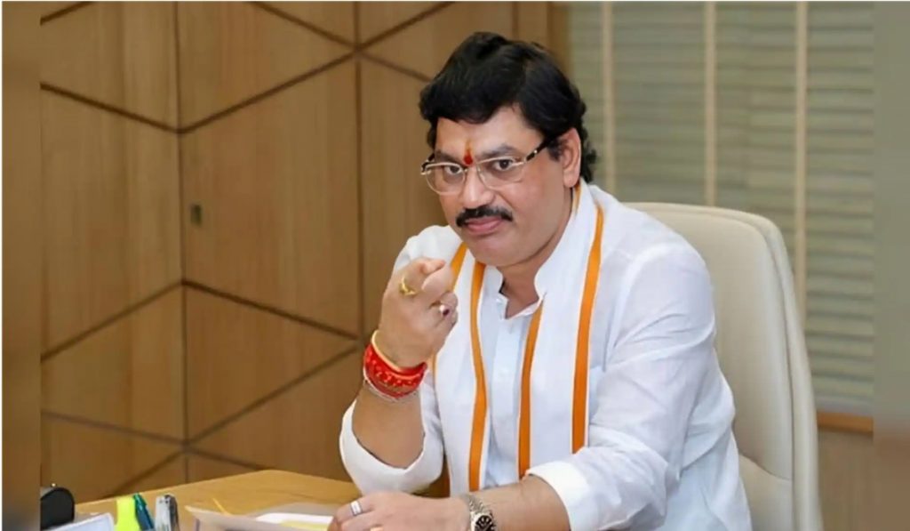 Dhananjay Munde