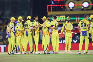 CSK Vs MI : चेन्नई सुपर किंग्स ने मुंबई इंडियंस के खिलाफ पहले गेंदबाजी करने का फैसला किया
