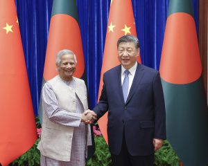 शी चिनफिंग ने बांग्लादेश की अंतरिम सरकार के मुख्य सलाहकार से मुलाकात की