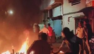 भारतीय टीम की जीत के जश्न के दौरान 2 पक्षों में हिंसक झड़प, आगजनी और पथराव, 4 लोग घायल