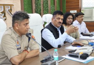 जौनपुर में सड़क पर नमाज नही पढ़ी जाएगी: एसपी