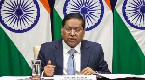 वक्फ कानून पर पाकिस्तान की टिप्पणी पर भारत ने दिया करारा जवाब, कहा- ‘दूसरों को उपदेश देने से पहले अपने गिरेबान में झांके’
