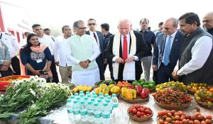 पूसा में विकसित तकनीकों और किस्मों के बारे में दो देशों के कृषि मंत्रियों ने ली जानकारी