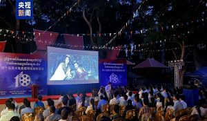 कंबोडिया के अंगकोर वाट में 10वां ओपन एयर सिनेमा विशेष स्क्रीनिंग कार्यक्रम आयोजित