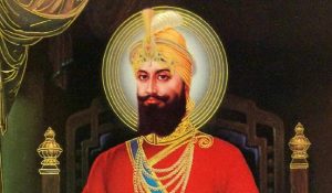 Khalsa Panth : मुझे 5 शीश चाहिए… जानिए गुरु गोविंद सिंह जी ने कैसे की खालसा पंथ की स्थापना