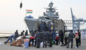म्यांमार के भूकंप पीड़ितों के लिए 405 टन चावल लेकर पहुंचा नौसेना का जहाज