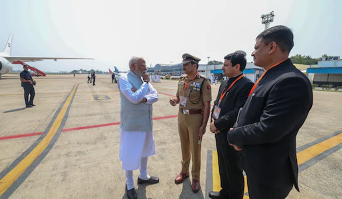 वाराणसी गैंगरेप केस: एयरपोर्ट पर उतरते ही पीएम मोदी ने अफसरों से मांगी रिपोर्ट, दोषियों पर सख्त कार्रवाई का आदेश