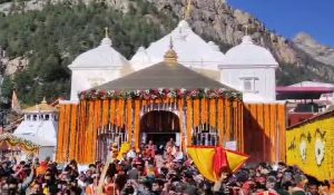 श्रद्धालुओं के लिए खुशखबरी : अक्षय तृतीया के अवसर पर खोले गए यमुनोत्री धाम के कपाट