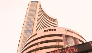 शेयर बाजार के शुरूआती कारोबार में गिरावट… Sensex और Nifty गिरे, नुकसान में रहे निवेशक 