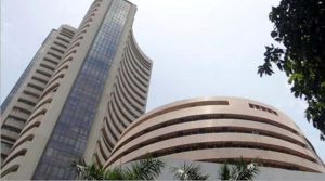 शेयर बाजार के शुरुआती कारोबार में गिरावट, जानिए Sensex और Nifty के हाल