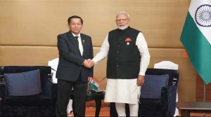 PM Modi ने म्यांमा की सैन्य सरकार के प्रमुख सीनियर जनरल Min Aung Hlaing से की मुलाकात