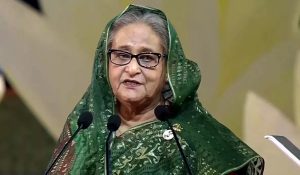 Bangladesh: Sheikh Hasina के खिलाफ इंटरपोल से रेड कॉर्नर नोटिस की मांग, बढ़ सकती हैं कानूनी चुनौतियां
