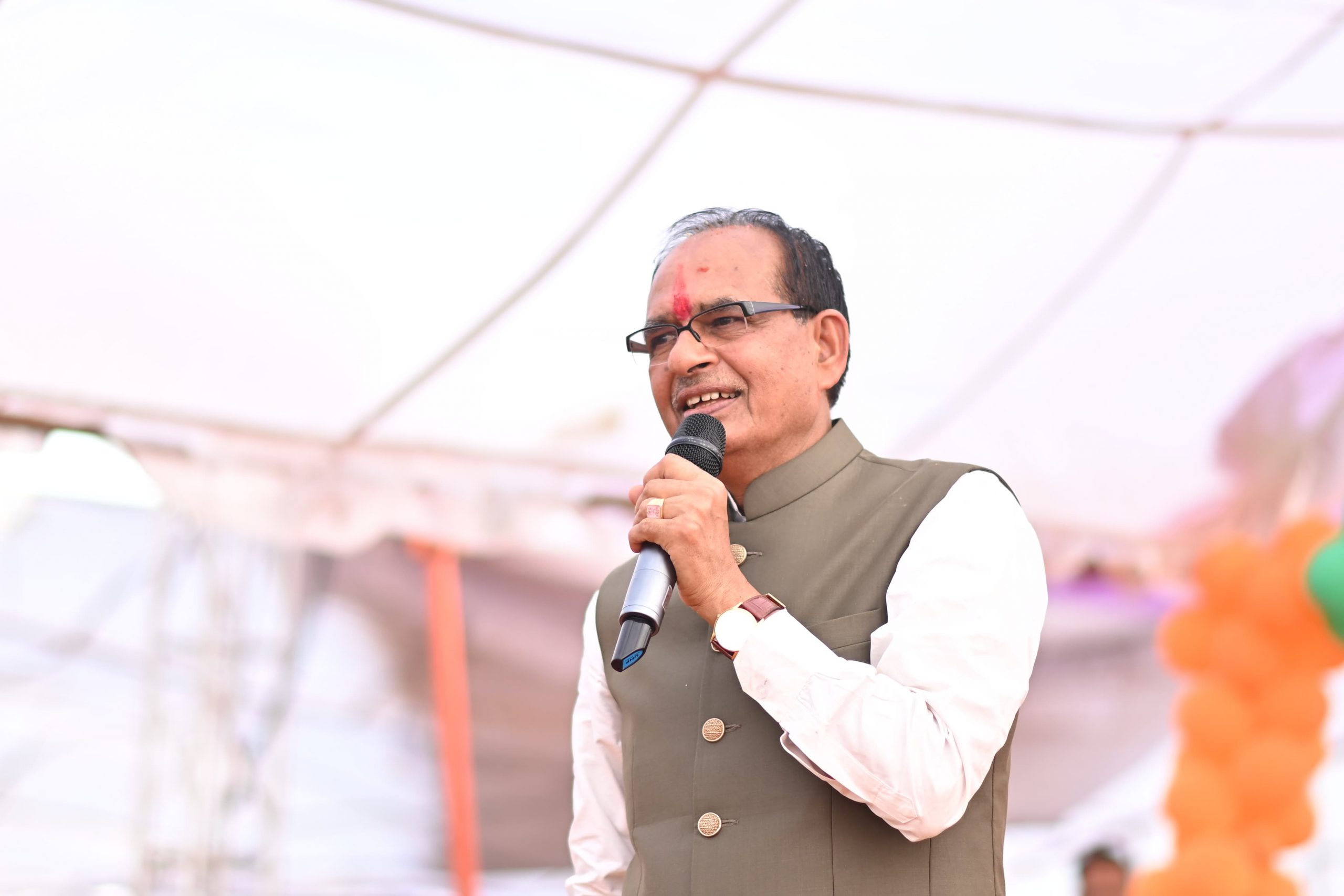 केंद्रीय मंत्री Shivraj Singh Chauhan ने देवास जिले के कन्नौद में विभिन्न विकास कार्यों का भूमिपूजन व लोकार्पण किया
