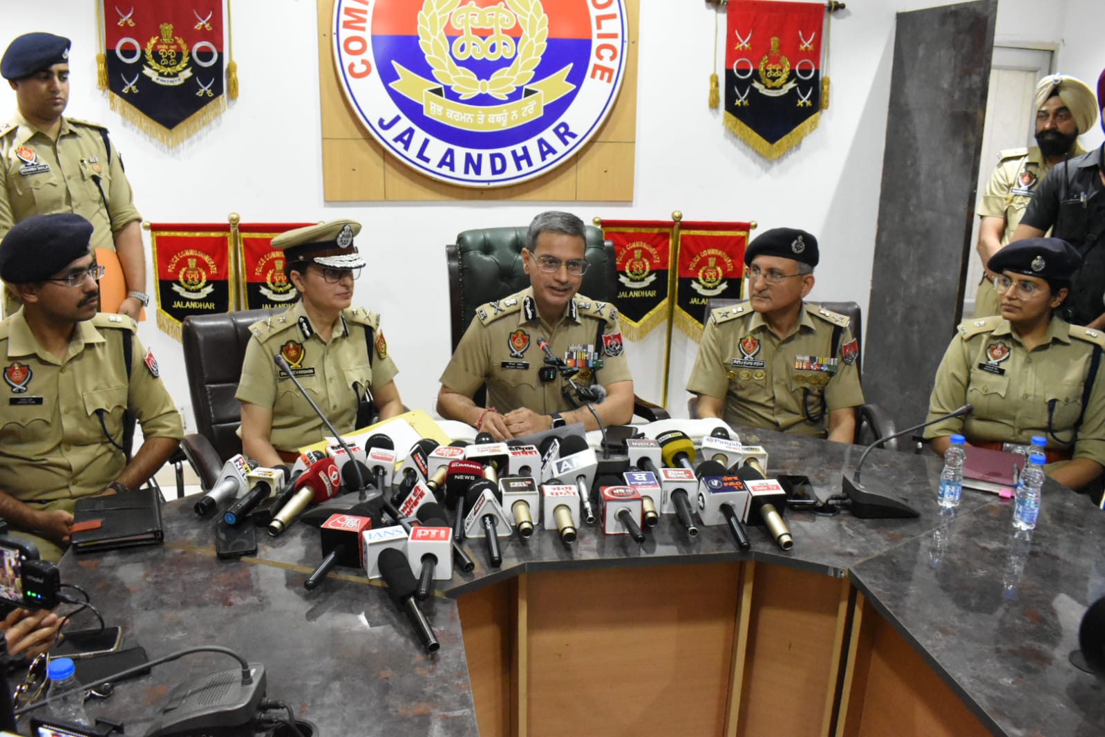 पुलिस की बड़ी कार्रवाई : मनोरंजन कालिया के घर ब्लास्ट मामले का मास्टर माइंड दिल्ली से गिरफ्तार