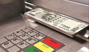 आज से ATM से पैसे निकालना होगा महंगा, इतने रुपए बढ़ सकता है चार्ज… RBI ने दिए निर्देश
