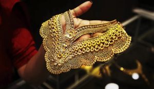 Gold-Silver Prices: सोना 200 रुपए टूटकर 91,250 रुपए प्रति 10 ग्राम पर, चांदी में उछाल