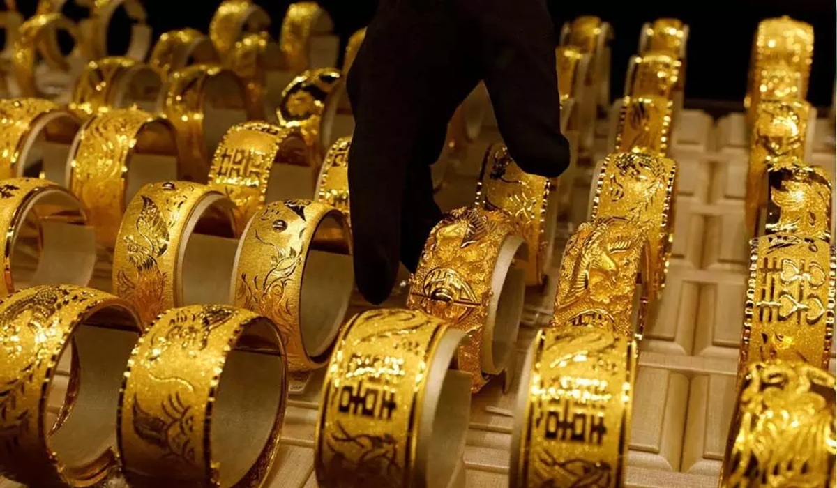 Gold Silver Price: चांदी ने तोड़े सारे रिकार्ड, सोने में भी दिखी तेजी, जानें कहां पहुंचा रेट?