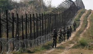 भारत की पाकिस्तान को सख्त चेतावनी, कहा- LOC पर बंद करें गोलीबारी नहीं तो…