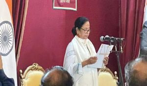 Mamata Banerjee ने की वित्तीय सहायता की घोषणा, शिक्षकों ने ठुकराया, कहा…