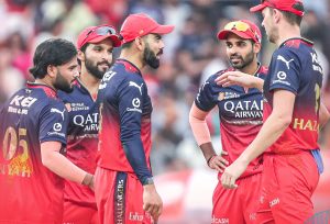 PBKS vs RCB : बेंगलुरु ने पंजाब को 7 विकेट से हराया, कोहली और पडिक्कल ने जड़ा अर्धशतक, देखें वीडियो