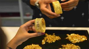 Gold rate: सोने की फिर से बढ़ी कीमत, चांदी 97,000 रुपए के पार