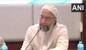 ‘नाकाम देश है पाकिस्तान’… बहरीन में PAK पर भड़के AIMIM प्रमुख, शहबाज शरीफ को सुना दी खरी खोटी