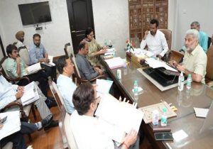 कटारूचक ने वन विभाग के अधिकारियों को शहरी वानिकी परियोजना तैयार करने के दिए निर्देश