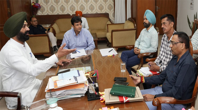 पंजाब सरकार पनबस में कंट्रैक्ट पर कार्यरत कर्मचारियों को पक्के और आउटसोर्स को कंट्रैक्ट पर करने के लिए प्रयत्नशील: Laljit Bhullar