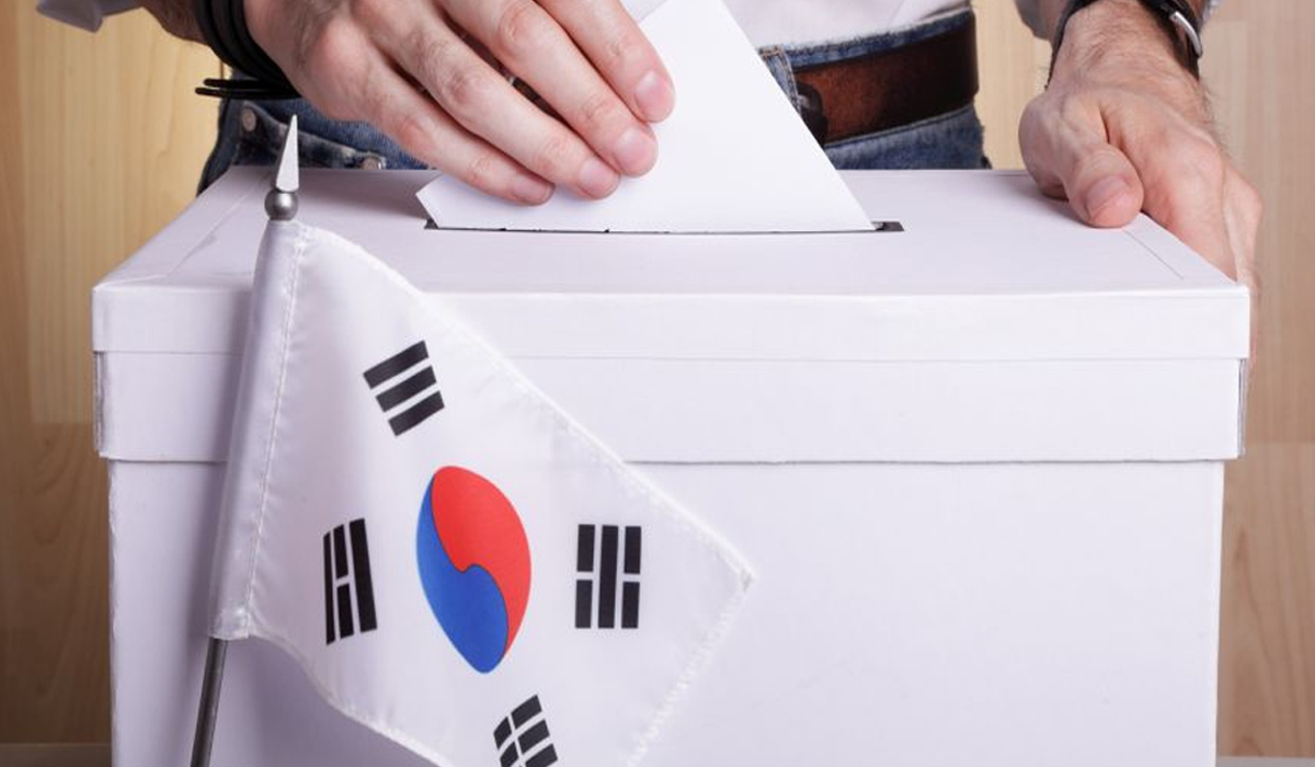 South Korea Election : Lee Jae-Myung ने उदारवादी गढ़ में बनाई बढ़त, Kim Moon-soo ने युद्ध क्षेत्र में किया प्रचार
