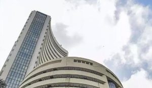 शेयर बाजार के शुरूआती कारोबार में गिरावट जारी, Sensex और Nifty में भारी नुकसान