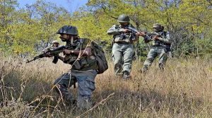 झारखंड में पुलिस को मिली बड़ी कामयाबी, मुठभेड़ में 5 लाख का इनामी नक्सली ढेर, 10 लाख का इनामी गिरफ्तार