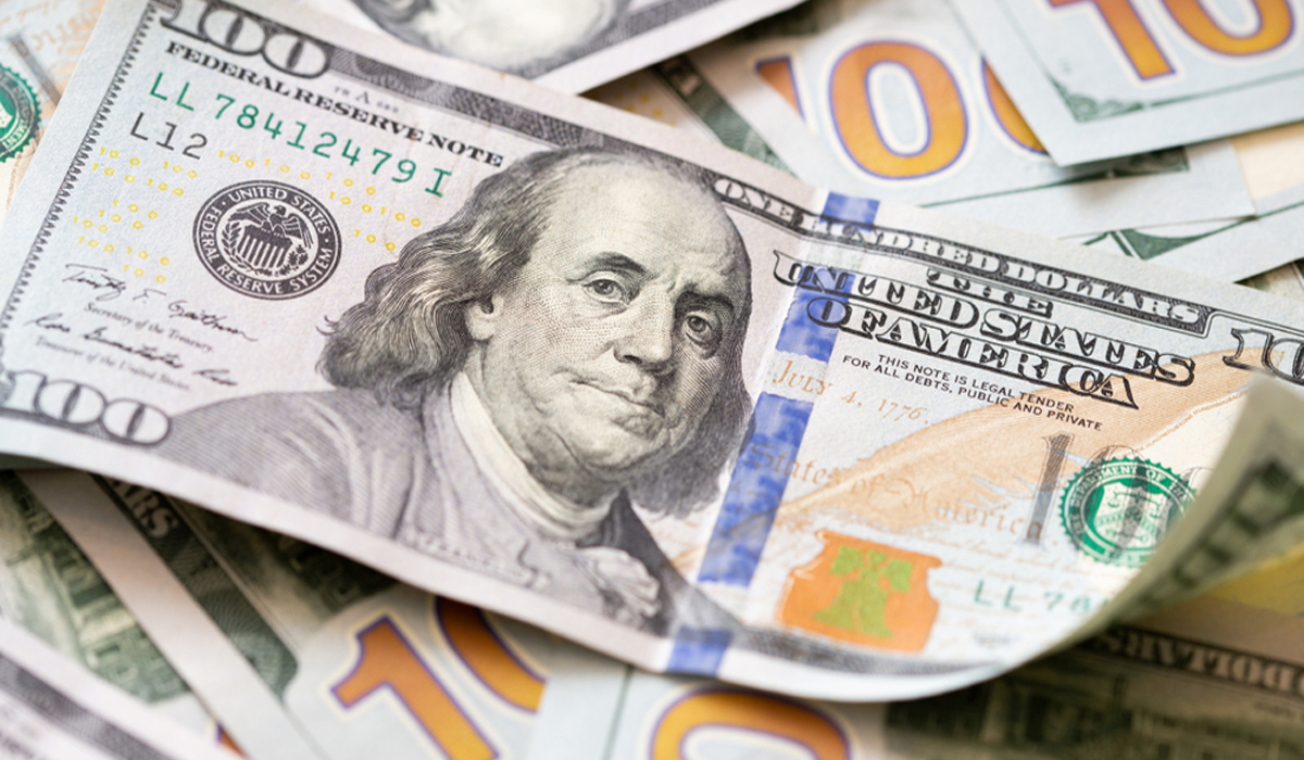 Rupee Rises in Early Trade