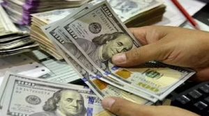 Rupee vs Dollar: रुपये में जबरदस्त उछाल… डॉलर के मुकाबले 75 पैसे की मजबूती