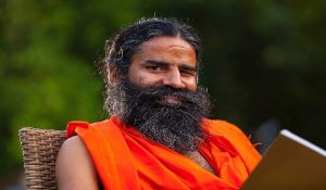 बाबा रामदेव की बढ़ी मुश्किलें, दिल्ली HC ने लगाई फटकार, कहा- अपनी ही दुनिया में रहते…