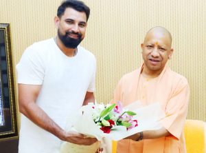 IPL 2025 : गेंदबाज मोहम्मद शमी ने CM YOGI से की मुलाकात, देखें तस्वीर