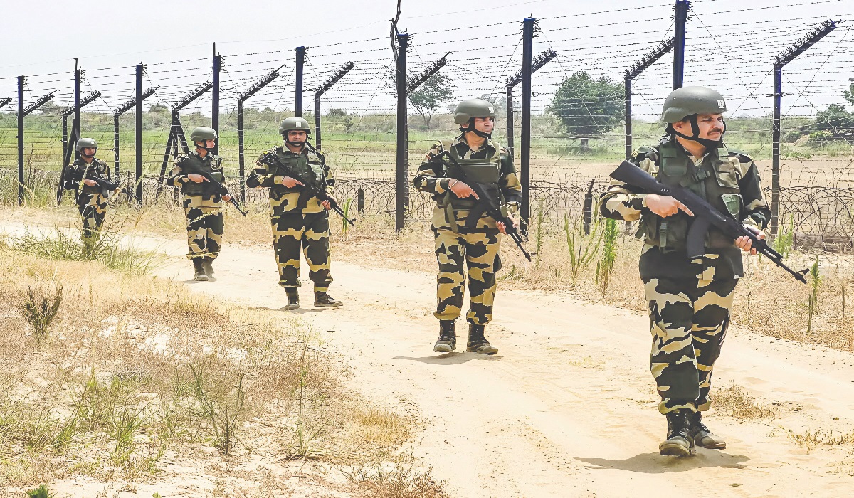 India-Pakistan War के बीच सीमावर्ती इलाकों में हाईअलर्ट… लोगों से की गई खास अपील