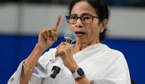 ‘प्रतिनिधिमंडल में कौन जाएगा, यह पार्टी तय करेगी, केंद्र नहीं’, सीएम ममता बनर्जी का विरोध
