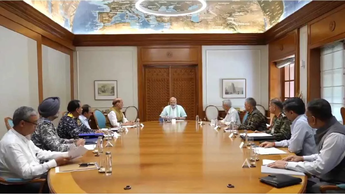 India-Pakistan Conflict : सीजफायर के बाद PM मोदी ने की हाईलेवल मीटिंग: राजनाथ-अजीत डोभाल समेत तीनों सेना प्रमुख रहे मौजूद