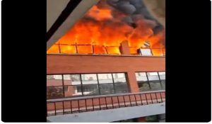 Delhi Fire News : दिल्ली के गुरु गोबिंद सिंह कॉलेज में लगी आग, मौके पर पहुंची दमकल की 11 गाड़ियां