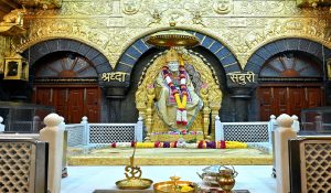 Shirdi Sai Mandir संस्थान ने लागू की नई दान नीति, भक्तों को मिलेगा VVIP दर्शन और विशेष सम्मान